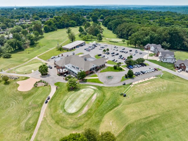 313 Fairway Dr, Clarksville, TN 37043