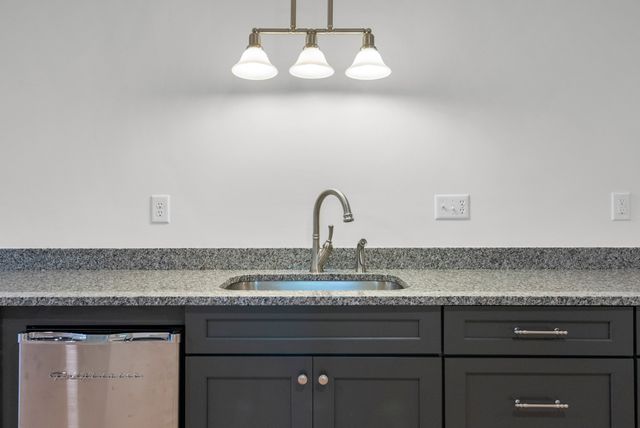 313 Fairway Dr, Clarksville, TN 37043