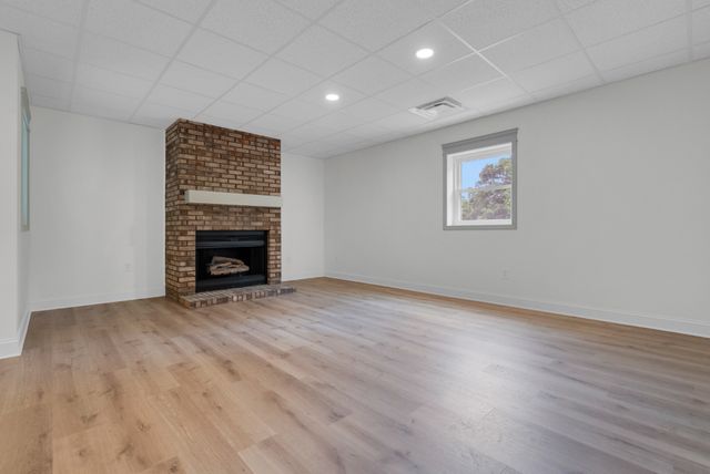 313 Fairway Dr, Clarksville, TN 37043