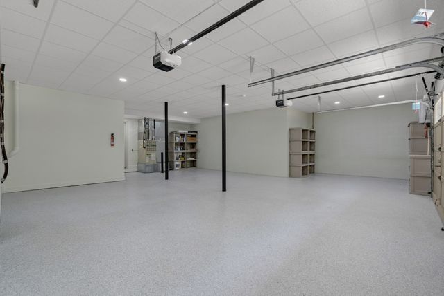 313 Fairway Dr, Clarksville, TN 37043