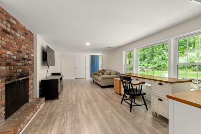 26 Peckham Hill Road, Sherborn, MA 01770