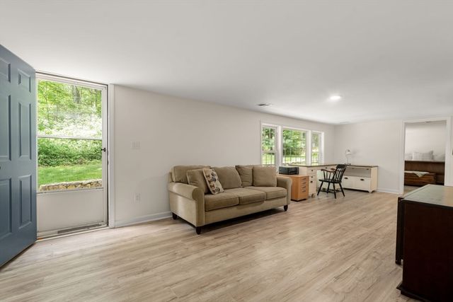 26 Peckham Hill Road, Sherborn, MA 01770