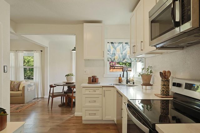 1121 S Pleasant Ave, Lodi, CA 95240