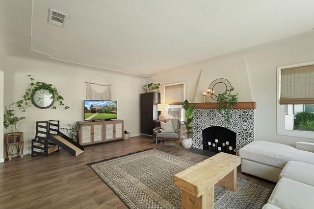 1121 S Pleasant Ave, Lodi, CA 95240