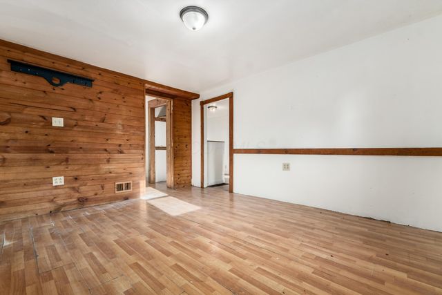 364 Barnes Avenue, Circleville, OH 43113