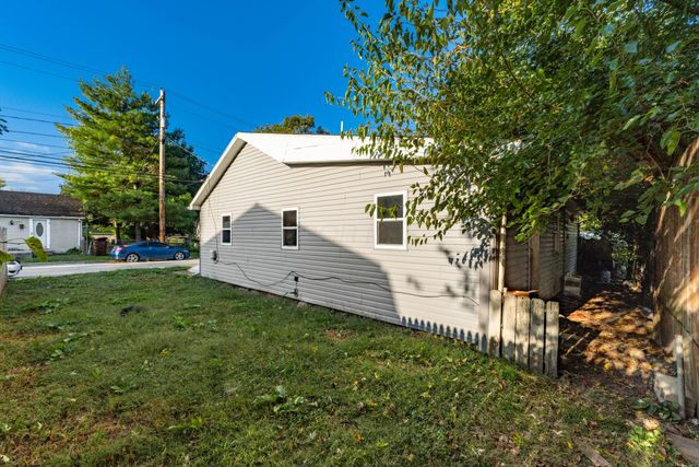 364 Barnes Avenue, Circleville, OH 43113