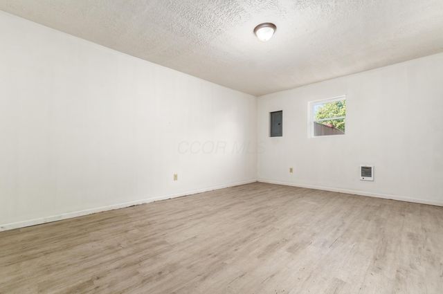 364 Barnes Avenue, Circleville, OH 43113