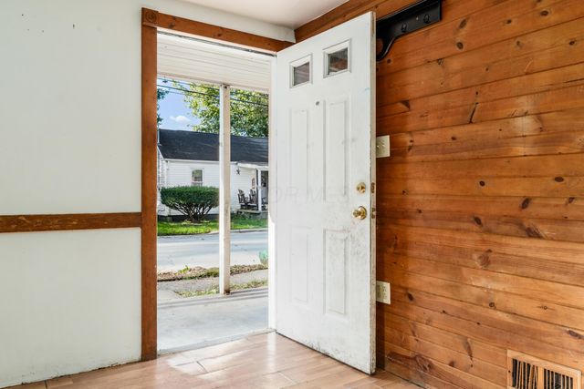 364 Barnes Avenue, Circleville, OH 43113