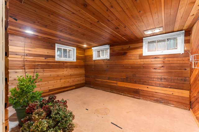 1708 E 18th Ave, Spokane, WA 99203