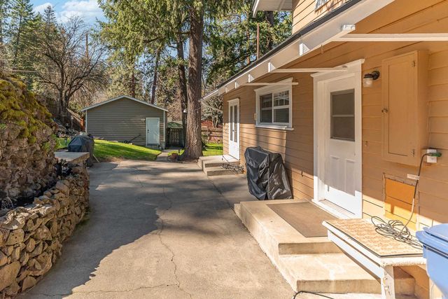 1708 E 18th Ave, Spokane, WA 99203