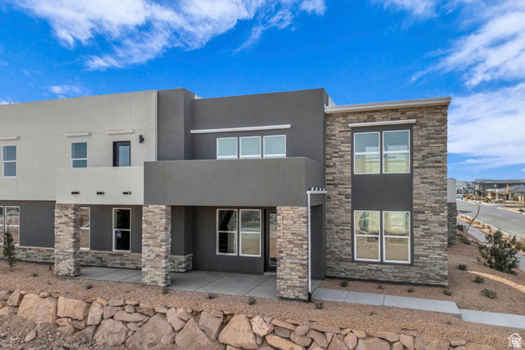560 W AQUA COVE, St. George, UT 84790