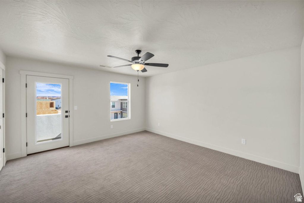 Image 11 of property listing at 560 W AQUA COVE, St. George, UT 84790
