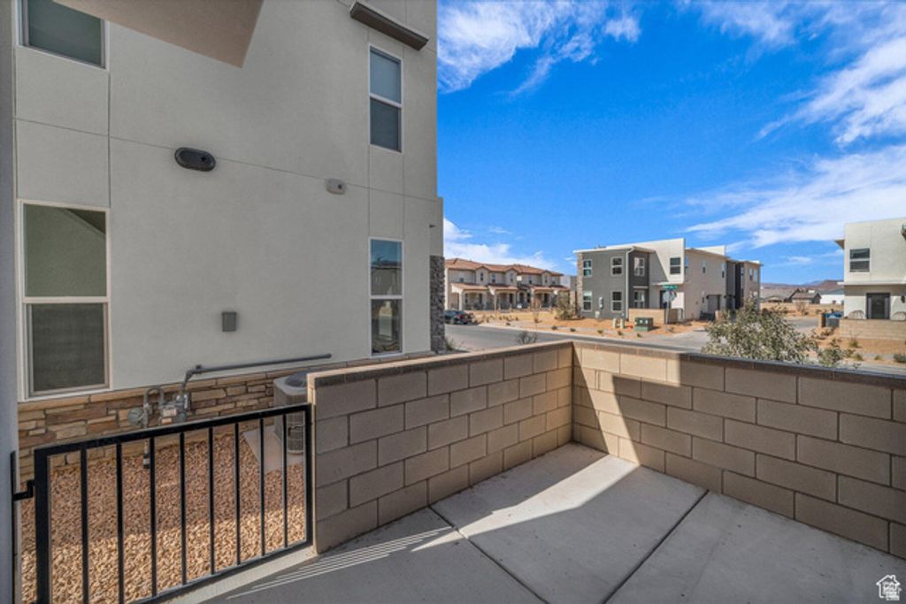 Image 24 of property listing at 560 W AQUA COVE, St. George, UT 84790