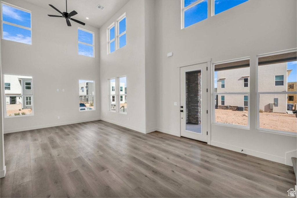 Image 4 of property listing at 560 W AQUA COVE, St. George, UT 84790