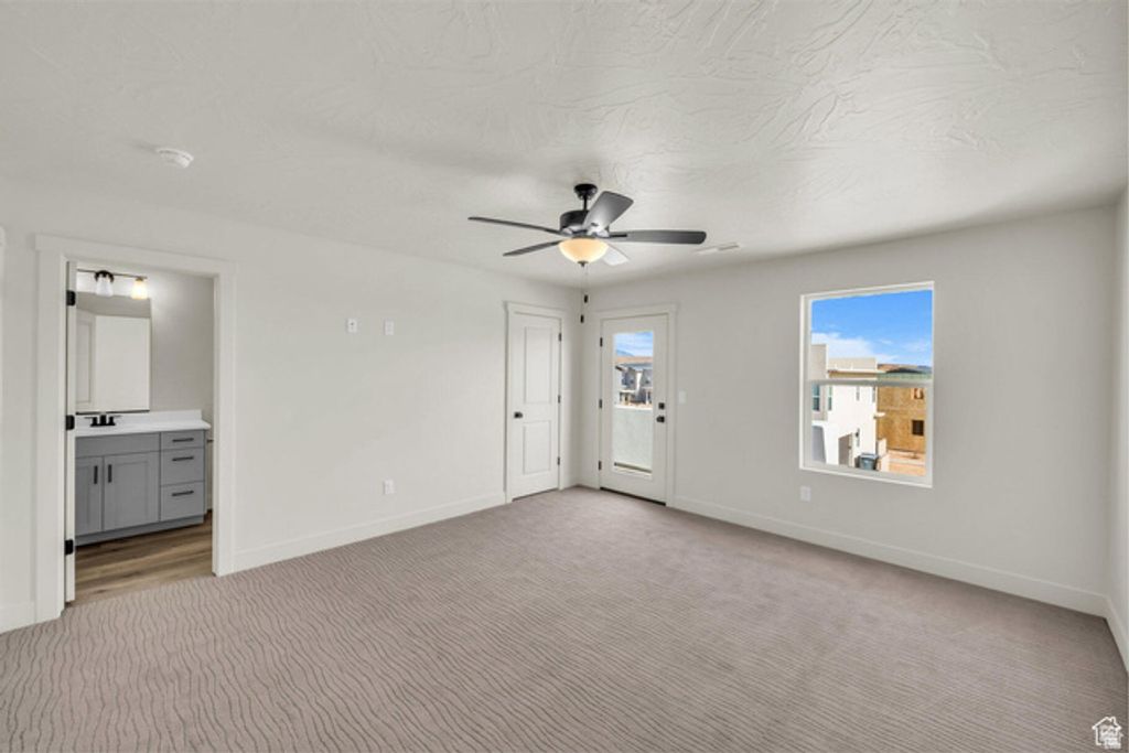 Image 10 of property listing at 560 W AQUA COVE, St. George, UT 84790