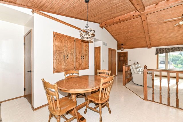 7165 S Tifton DRIVE, Franklin, WI 53132