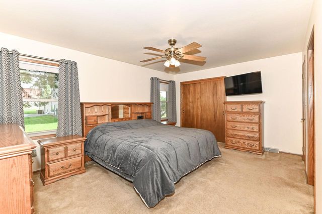 7165 S Tifton DRIVE, Franklin, WI 53132