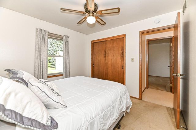 7165 S Tifton DRIVE, Franklin, WI 53132
