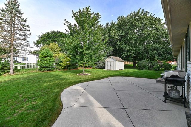 7165 S Tifton DRIVE, Franklin, WI 53132