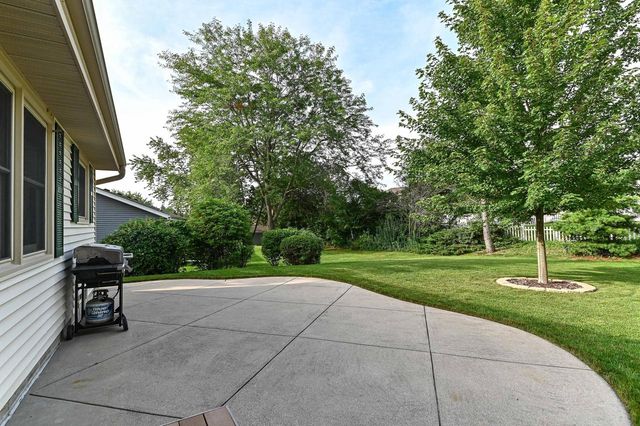 7165 S Tifton DRIVE, Franklin, WI 53132