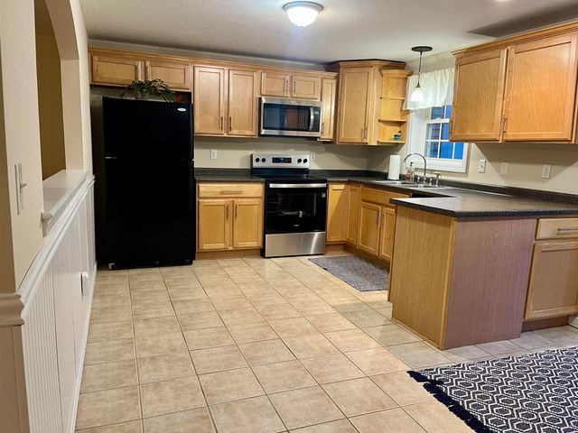 16 Cat Tail Circle, New Ipswich, NH 03071