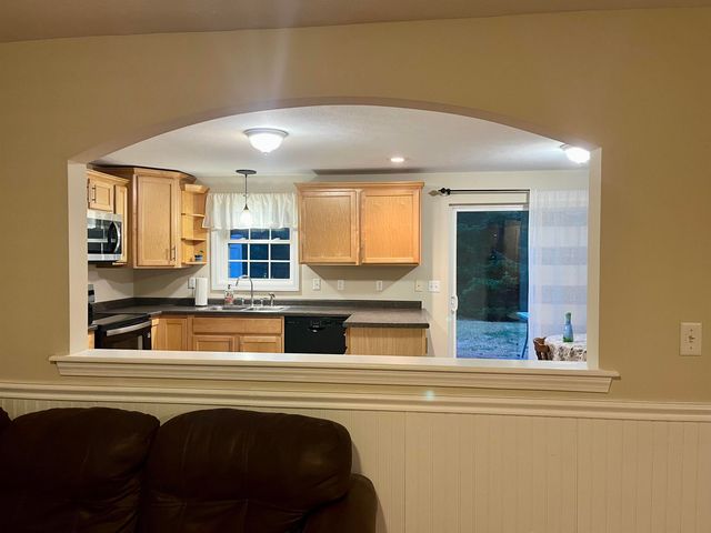 16 Cat Tail Circle, New Ipswich, NH 03071