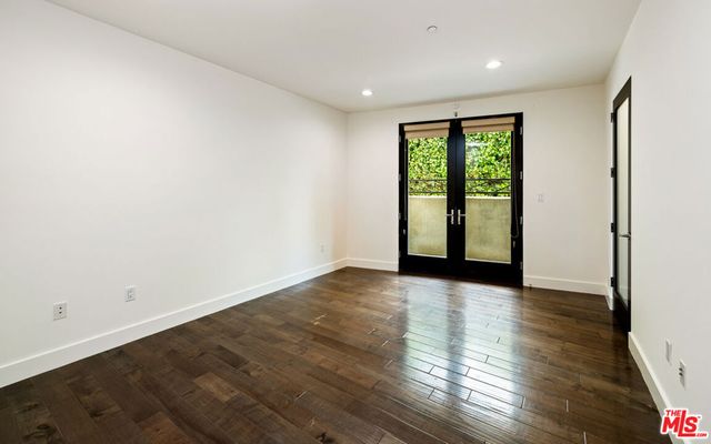 1304 Roxbury Drive 103, Los Angeles, CA 90035