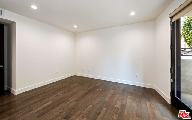 1304 Roxbury Drive 103, Los Angeles, CA 90035