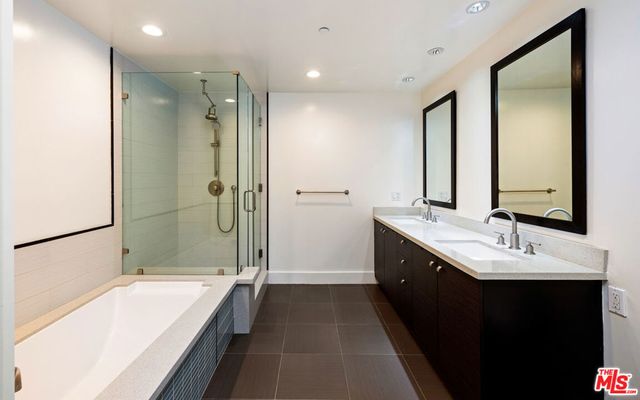 1304 Roxbury Drive 103, Los Angeles, CA 90035