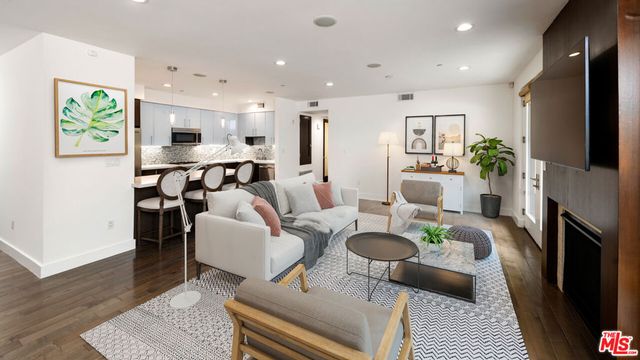 1304 Roxbury Drive 103, Los Angeles, CA 90035