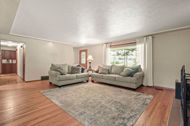407 W Shasta Way, Spokane, WA 99208