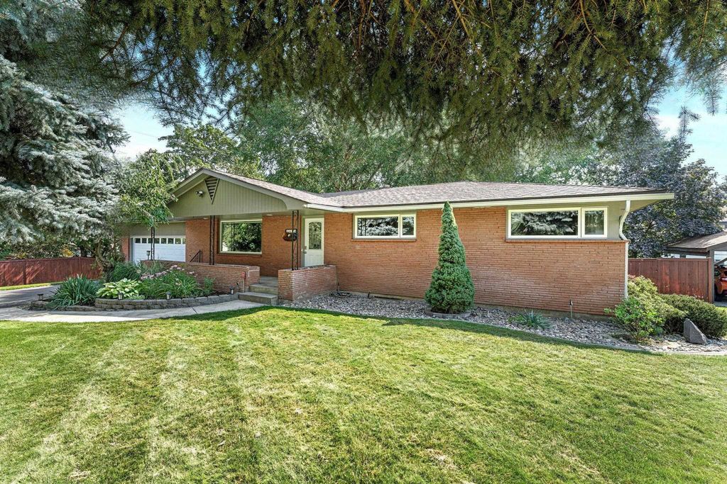 407 W Shasta Way, Spokane, WA 99208
