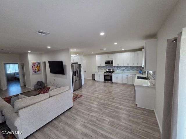 9148 Aspen Avenue, California City, CA 93505