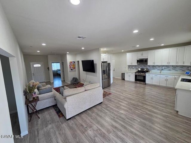 9148 Aspen Avenue, California City, CA 93505