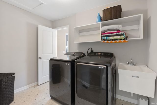 11788 Whistling Trail, Fort Wayne, IN 46818