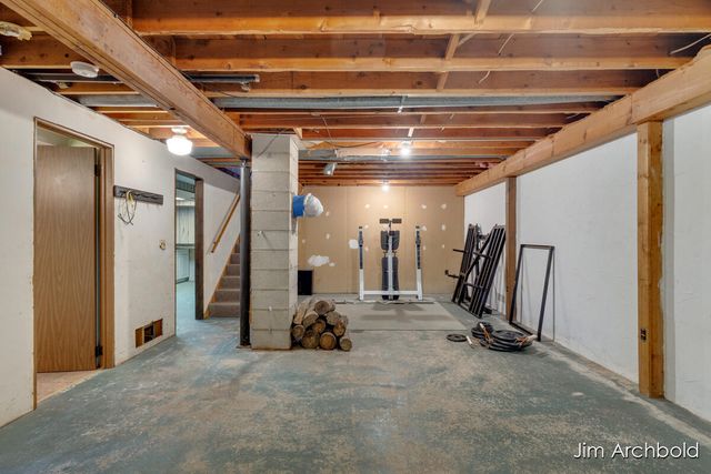 274 W Barton Street, Newaygo City, MI 49337