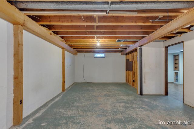 274 W Barton Street, Newaygo City, MI 49337