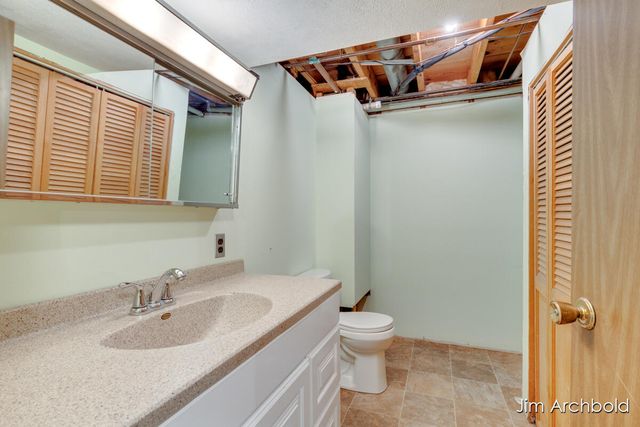 274 W Barton Street, Newaygo City, MI 49337