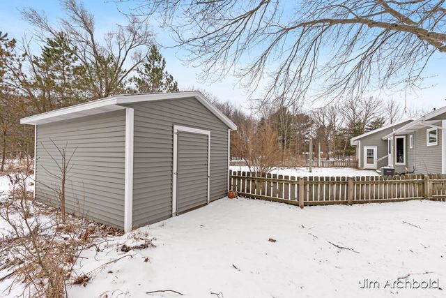 274 W Barton Street, Newaygo City, MI 49337