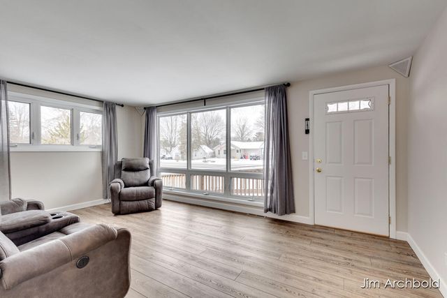 274 W Barton Street, Newaygo City, MI 49337