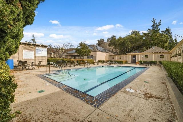 453 Alberto Way D155, Los Gatos, CA 95032