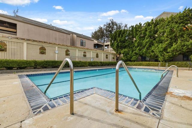 453 Alberto Way D155, Los Gatos, CA 95032