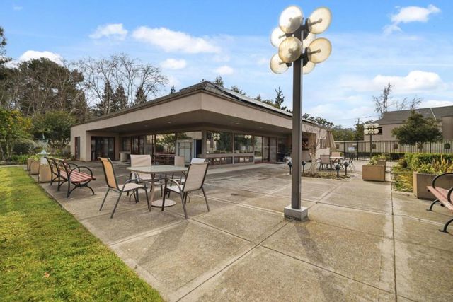 453 Alberto Way D155, Los Gatos, CA 95032