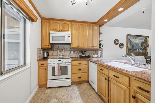 453 Alberto Way D155, Los Gatos, CA 95032