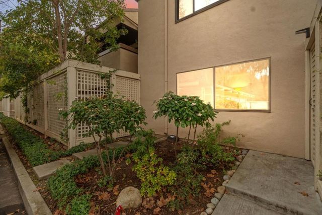 453 Alberto Way D155, Los Gatos, CA 95032