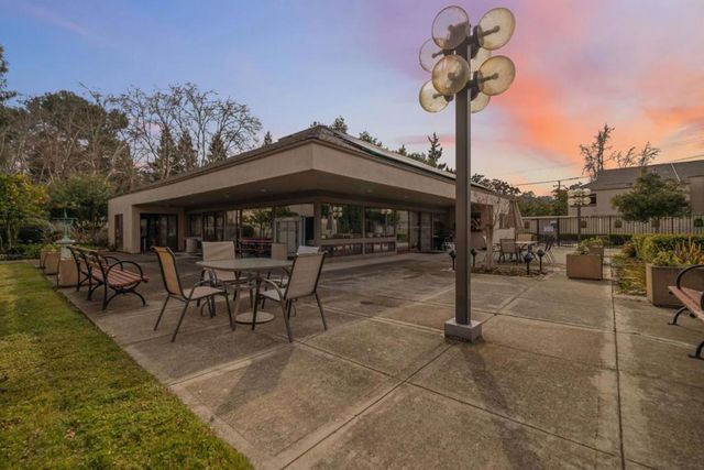 453 Alberto Way D155, Los Gatos, CA 95032