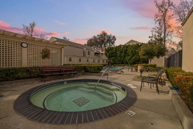 453 Alberto Way D155, Los Gatos, CA 95032