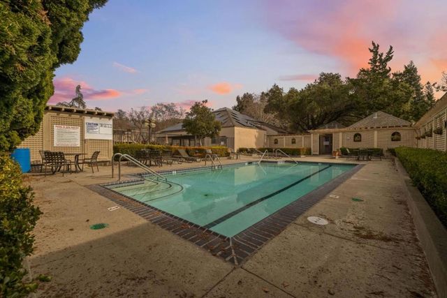 453 Alberto Way D155, Los Gatos, CA 95032