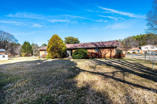 2347 Plainfield Drive, Conover, NC 28613