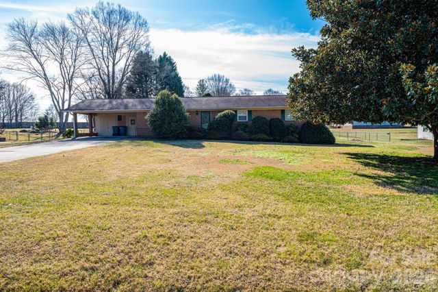 2347 Plainfield Drive, Conover, NC 28613